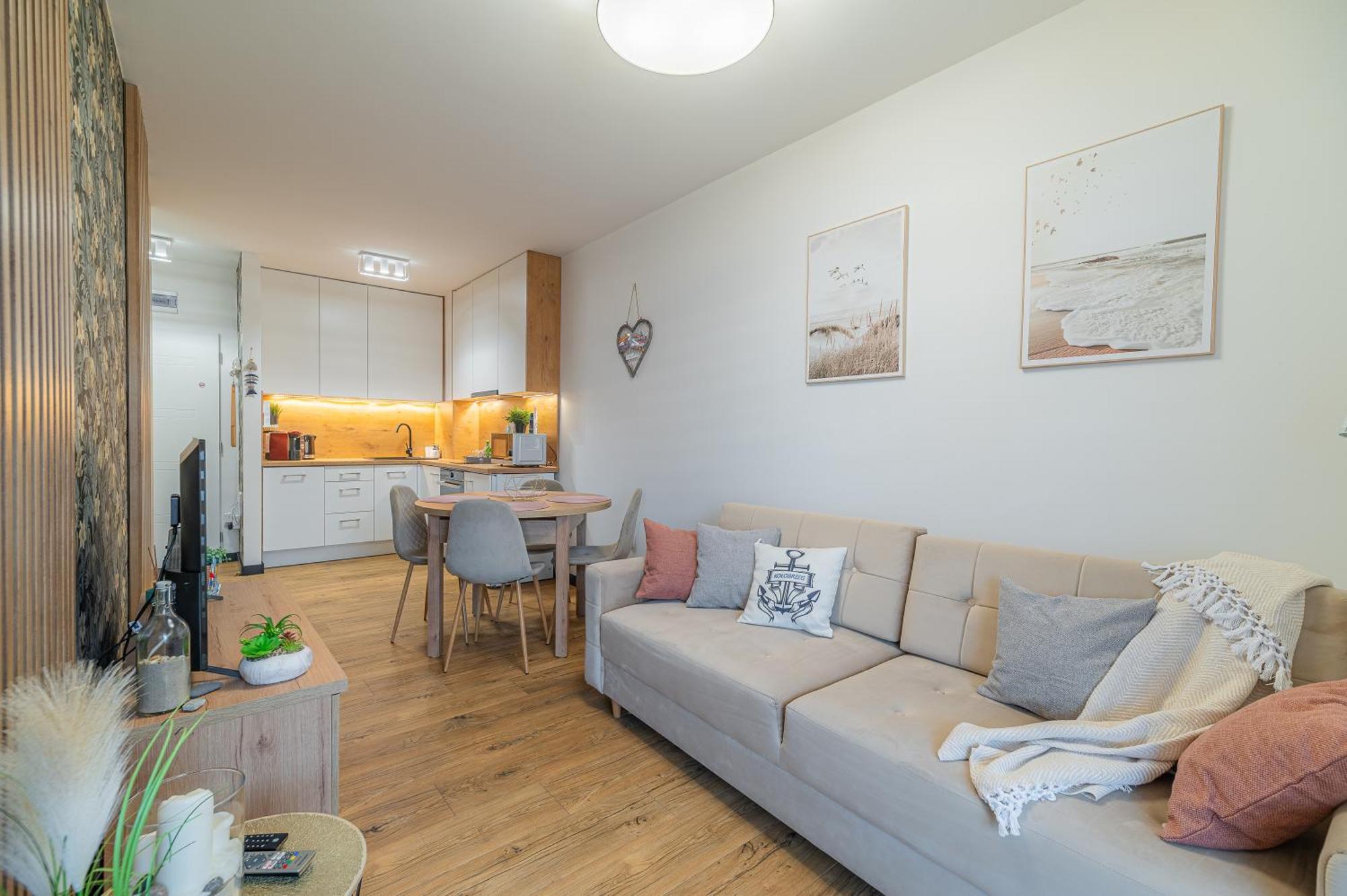 Horyzont Apartamenty - Kapitanski Mostek- Blisko Portu- Sniadania Kolobrzeg Ngoại thất bức ảnh