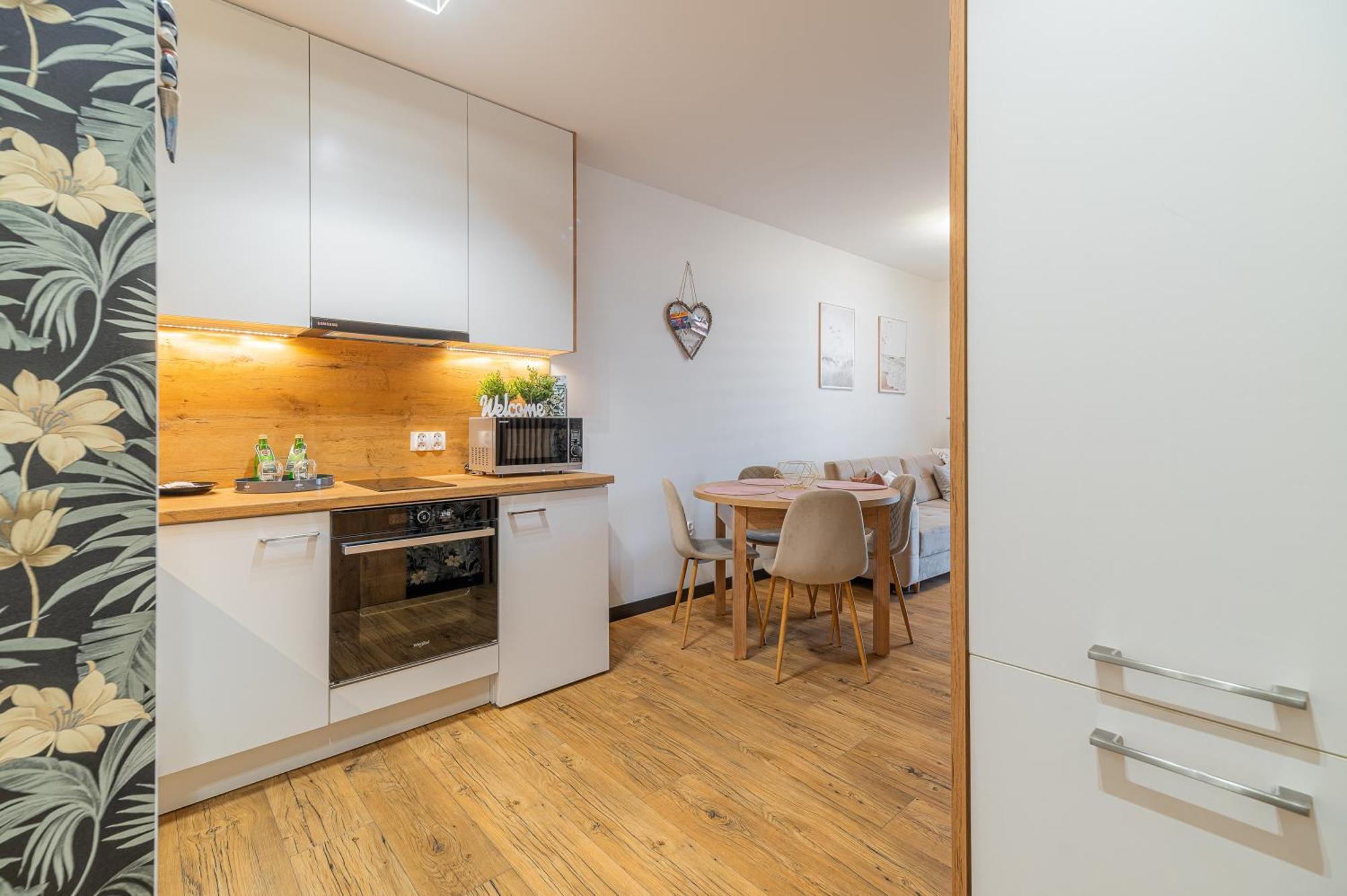 Horyzont Apartamenty - Kapitanski Mostek- Blisko Portu- Sniadania Kolobrzeg Ngoại thất bức ảnh
