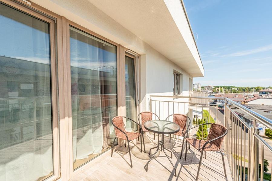 Horyzont Apartamenty - Kapitanski Mostek- Blisko Portu- Sniadania Kolobrzeg Ngoại thất bức ảnh