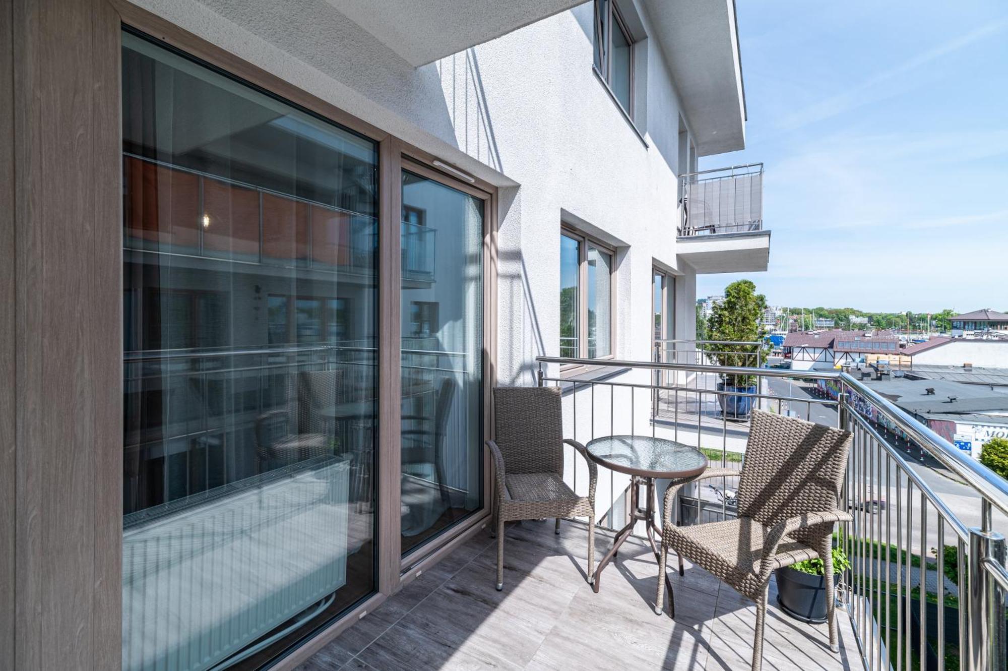 Horyzont Apartamenty - Kapitanski Mostek- Blisko Portu- Sniadania Kolobrzeg Ngoại thất bức ảnh